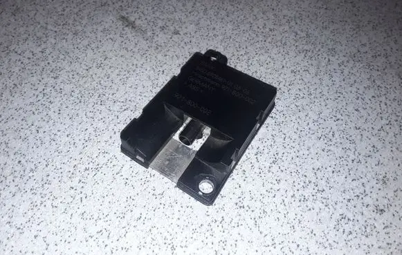 BMW 5 E60 E61 Bluetooth antenna 84506928461 6928461