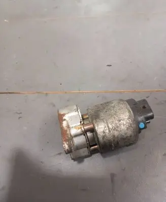 Opel Zafira A EGR valve 98361
