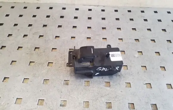 Honda CR-V Electric window control switch 35770SWAG010M2