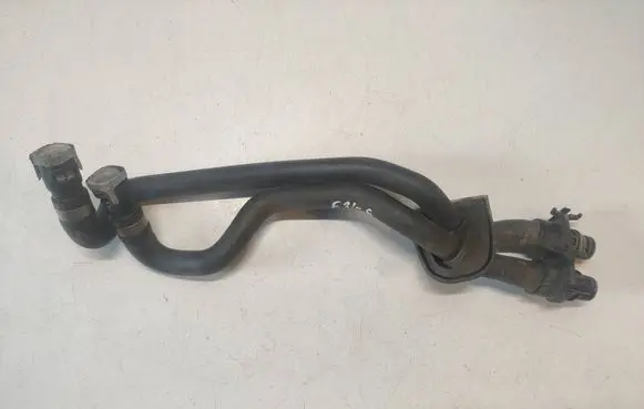 Engine coolant pipe/hose
