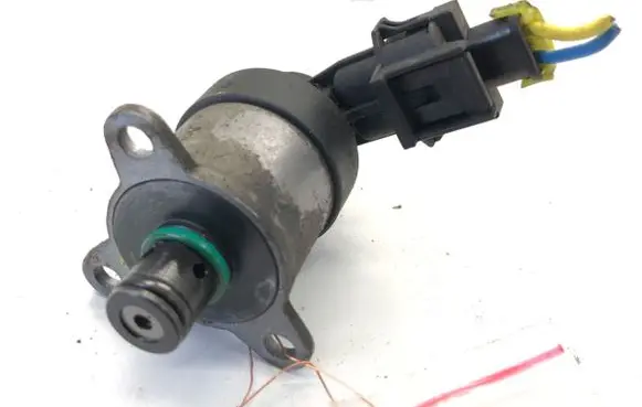 Hyundai Tucson JM Fuel pressure regulator 0928400633