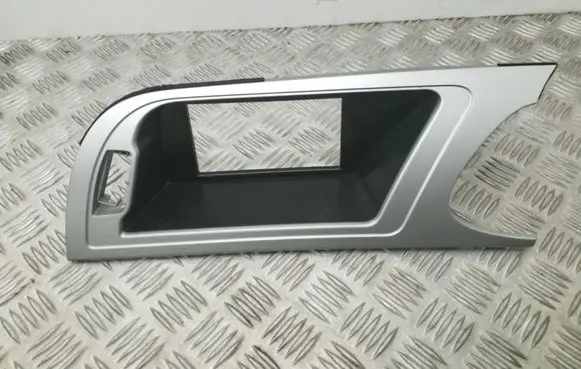 Audi A4 S4 B8 8K Radio/GPS head unit trim 8K2857185D