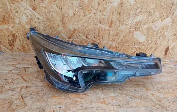 Toyota Corolla E210 E21 Headlight/headlamp 81110-02S60