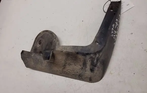 KIA Carens I Front mudguard 