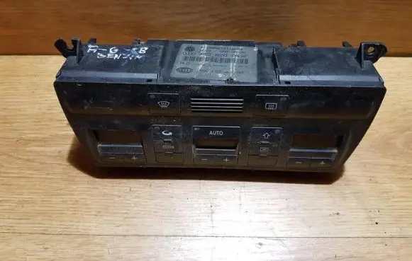 Audi A6 S6 C5 4B Climate control unit 4b0820043f