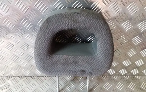 Chrysler Voyager Rear seat headrest 