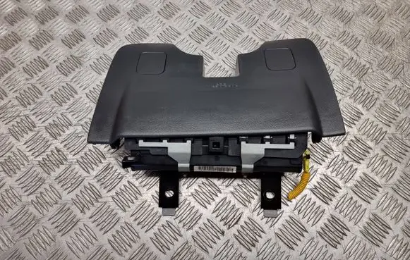 Toyota Avensis T250 Knee airbag 101022403M03