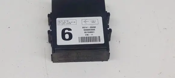 Toyota Avensis T270 Door central lock control unit/module 8974105090