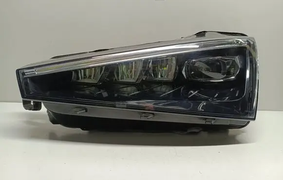 Skoda Scala Headlight/headlamp 657941015A