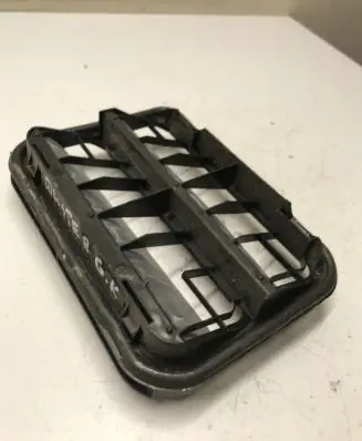 Dacia Duster II Quarter panel pressure vent 7700838358
