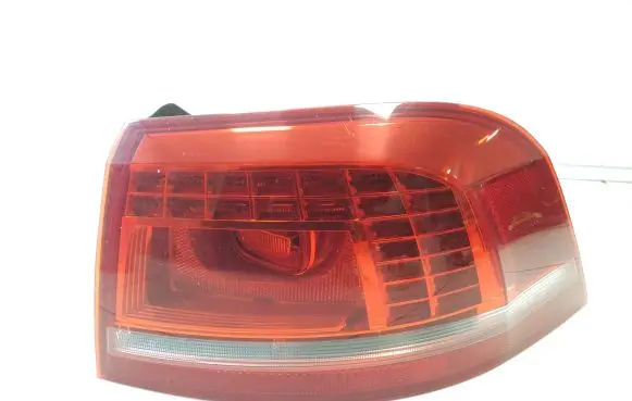 Volkswagen PASSAT B7 Rear/tail lights 3AF945208B