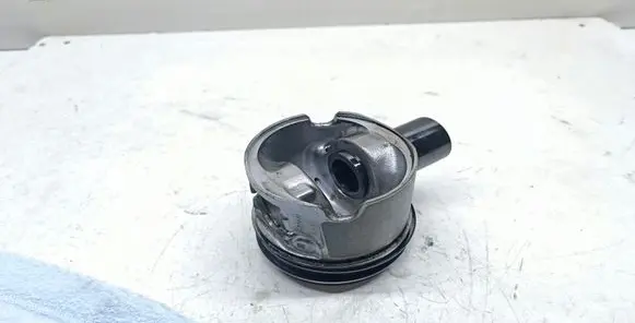 Piston