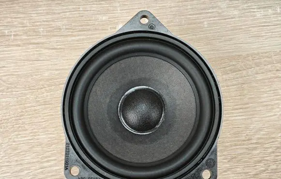 BMW 8 G16 Panel speaker 2622468
