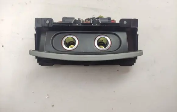 Other center console (tunnel) element