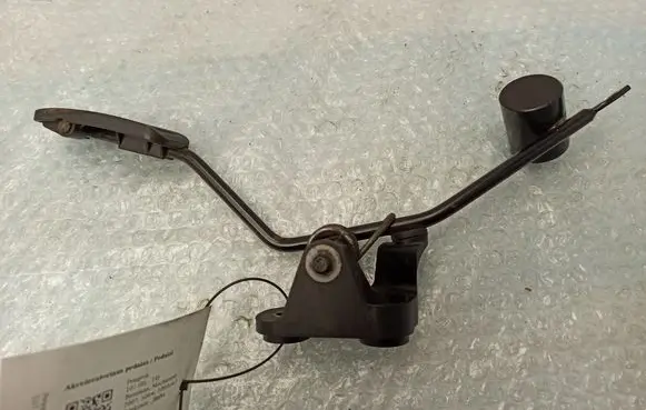 Peugeot 107 Accelerator throttle pedal