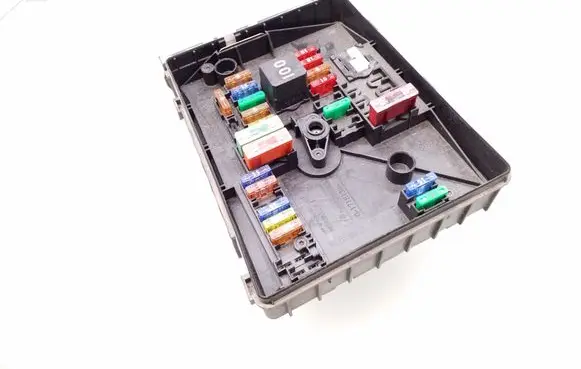 Volkswagen Caddy Fuse module 1K0937125D