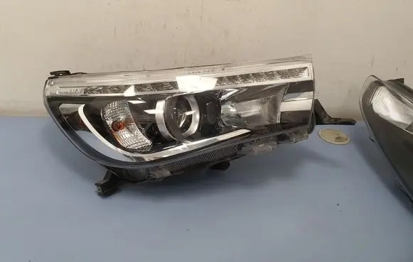 Toyota Hilux (AN120, AN130) Headlight/headlamp 81140OK710