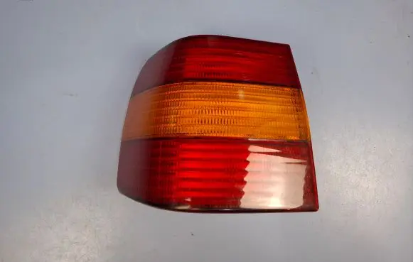 Volkswagen PASSAT B4 Rear/tail lights 3A5945111B