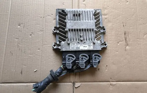 Ford Focus C-MAX Engine control unit/module 3M5A12A650HK 6NLK