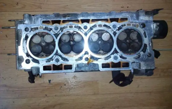 Citroen C5 Engine head 