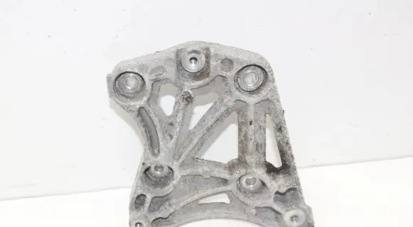 Opel Antara A/C compressor mount bracket 96868422