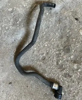 Volvo XC90 Engine coolant pipe/hose 8649877001