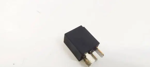 Ford Mondeo MK IV Other relay 6G9T14B192AA 6G9T-14B192-AA
