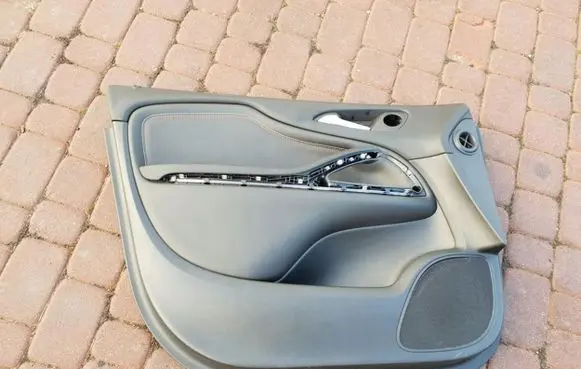 Opel Zafira C Front door card panel trim 26TYS