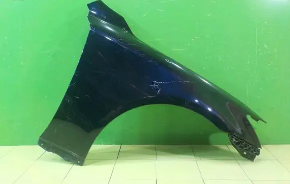 Lexus IS 220D-250-350 Fender PRZOD PRAWY