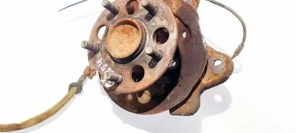 Toyota Avensis Verso Rear wheel hub