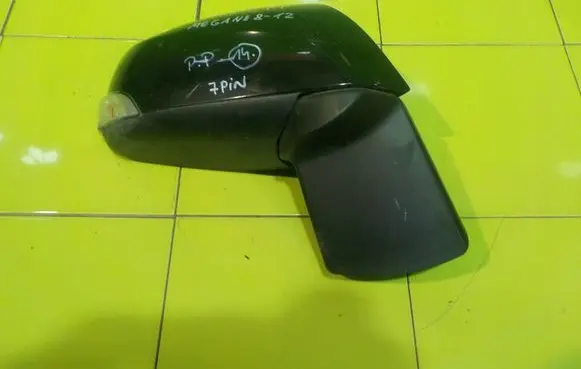 Renault Megane III Front door electric wing mirror PRAWE 14AB42