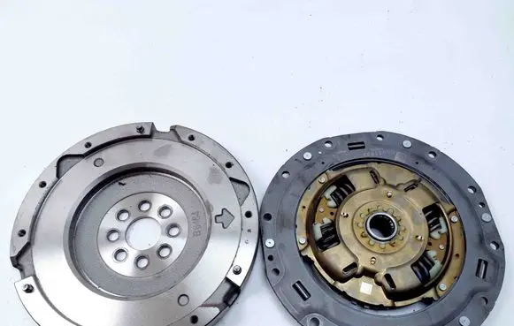 Toyota Yaris XP210 Clutch set kit B6484 0G031888