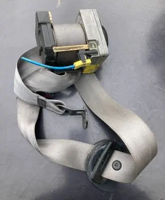 Seat Leon (1M) Front seatbelt 33009583B