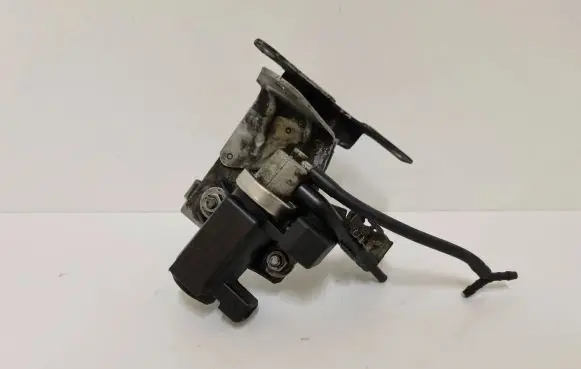 BMW 7 F01 F02 F03 F04 Turbo solenoid valve 7595374 11747595374 70088704