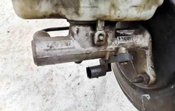 Skoda Fabia Mk2 (5J) Master brake cylinder 1k0945459a