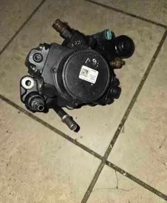 Fuel injection high pressure pump