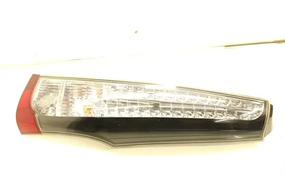 Mitsubishi Grandis Rear/tail lights