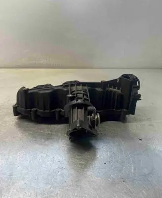 Volkswagen Golf VI Intake manifold 03L129711
