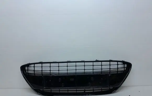 Ford Fiesta Front bumper lower grill 8A6117B968A