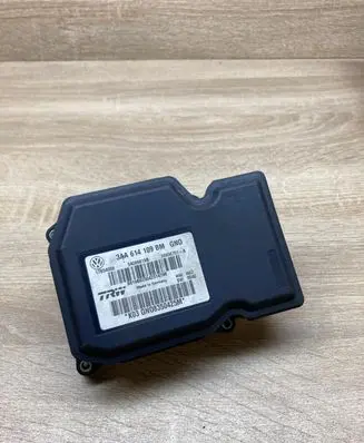 Volkswagen PASSAT CC ABS Pump 3AA614109BM 17654088