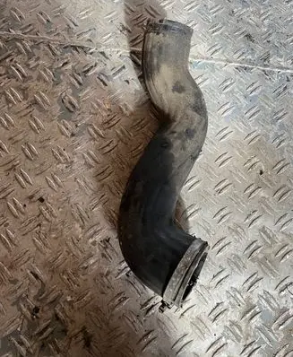 Volvo XC70 Intercooler hose/pipe