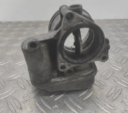 Volkswagen PASSAT B6 Throttle valve 03G128063B