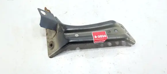 Volkswagen PASSAT B8 Fender mounting bracket 3G0821142A