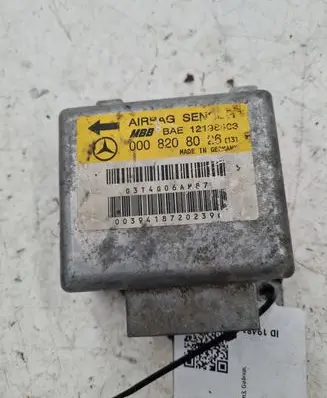 Mercedes-Benz C W202 Airbag control unit/module 0008208026
