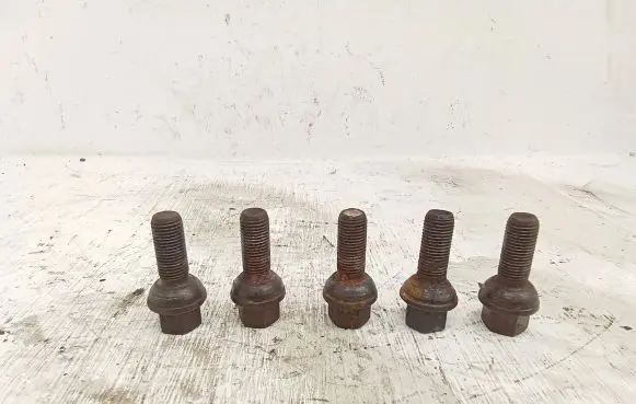 Mercedes-Benz Sprinter W901 W902 W903 W904 Nuts/bolts 