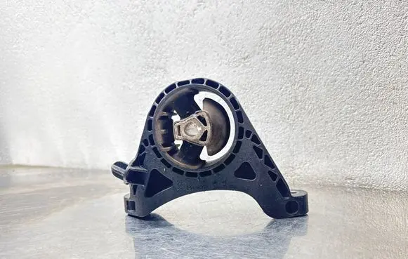 Opel Insignia A Engine mount bracket 13227769
