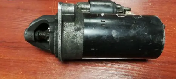 BMW 5 E34 Starter motor 2246570