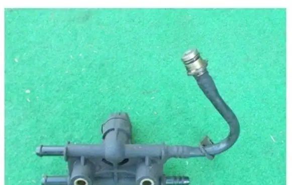 KIA Carens I Vacuum valve 