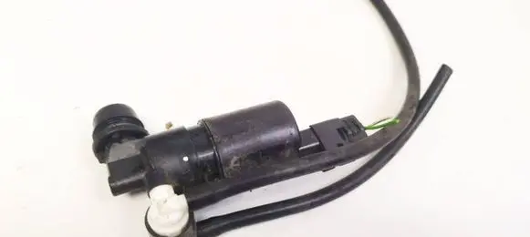 Dacia Sandero Windscreen/windshield washer pump