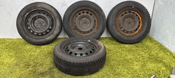 Toyota Avensis T270 R15 steel rim KFZ7890